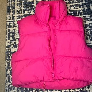 Pink puffer vest/size-small